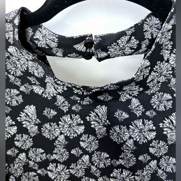 NWOT Women's H&M Short Sleeve Dress Black And White Floral Print Size 10 - Picture 4 of 7